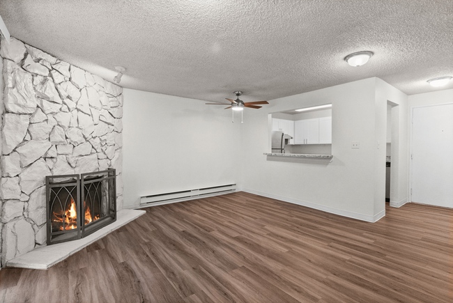 1 Bed 1 Bath with Den - 775 Sq Ft - Bay Ridge Apartments