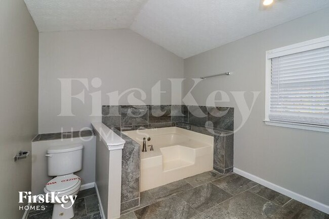 Building Photo - 722 Altman Ct