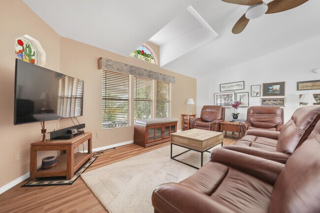 Building Photo - 60781 Painted Hills Rd