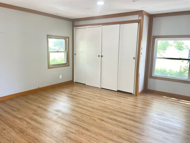 Building Photo - 2404 US-20