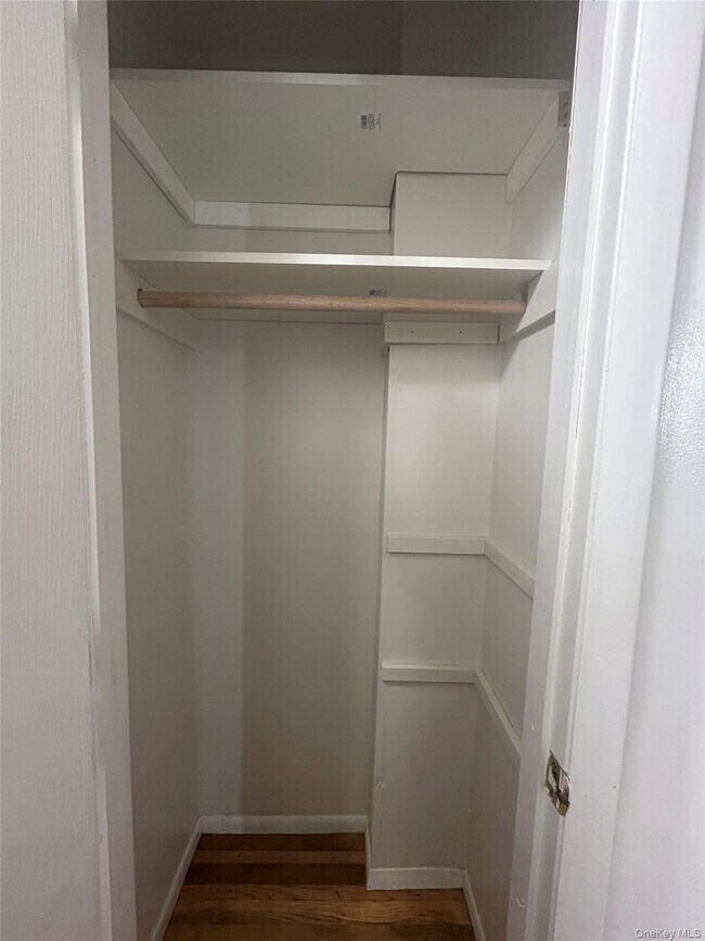 Building Photo - 6 Tanager Rd