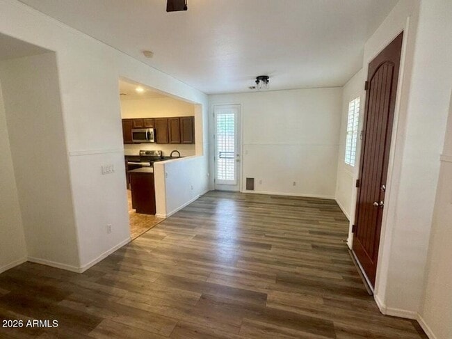 Building Photo - 2896 Claire Dr