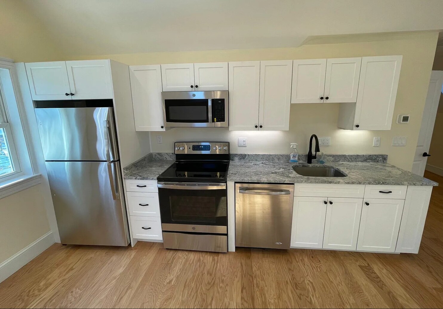 Building Photo - 85 Wallingford Rd