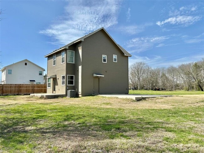 Building Photo - 3805 US-290