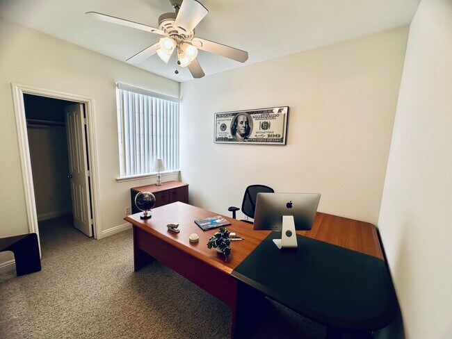 Bedroom 3 / Office - 4118 W Kling St