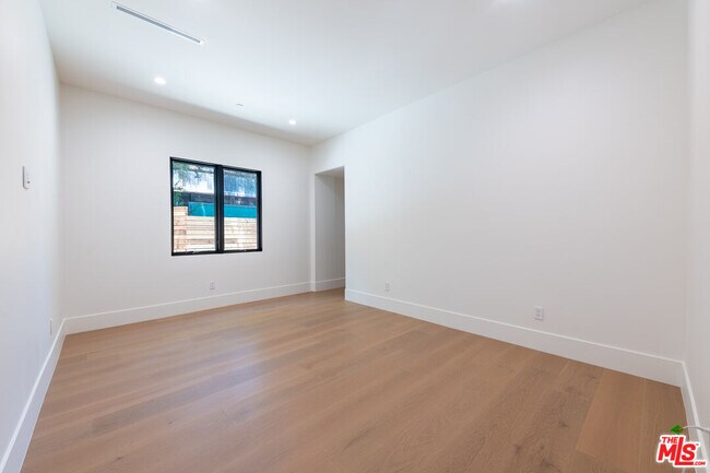 Building Photo - 23346 Calvert St