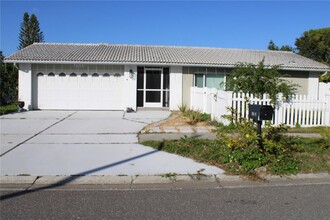 Building Photo - 7655 Cardiff Ct N