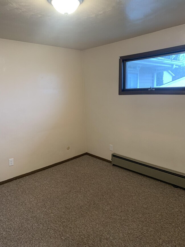 Building Photo - 937 N Highland Ave