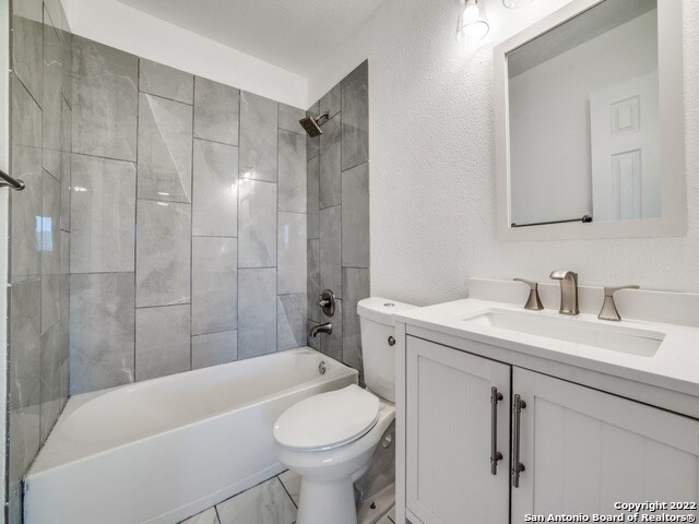 Building Photo - 8162 Ocean Meadow Dr