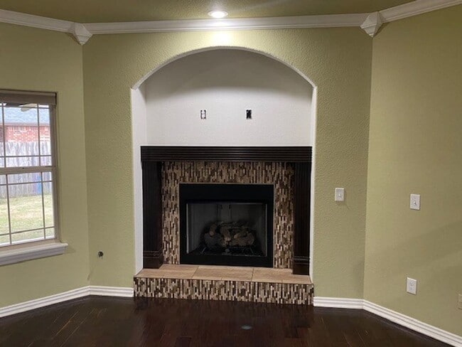 Building Photo - Fabulous Home & Location!