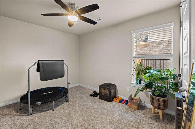 Building Photo - 2219 S 9th St