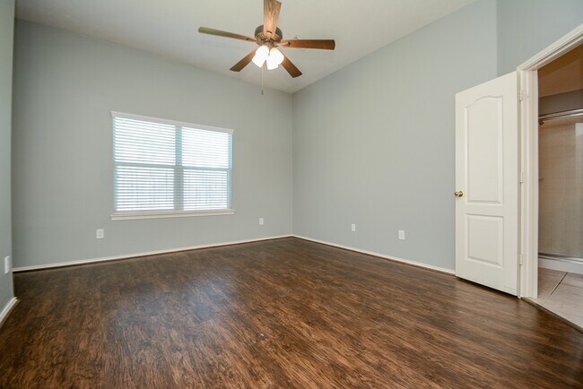 Building Photo - 24914 Oconee Dr