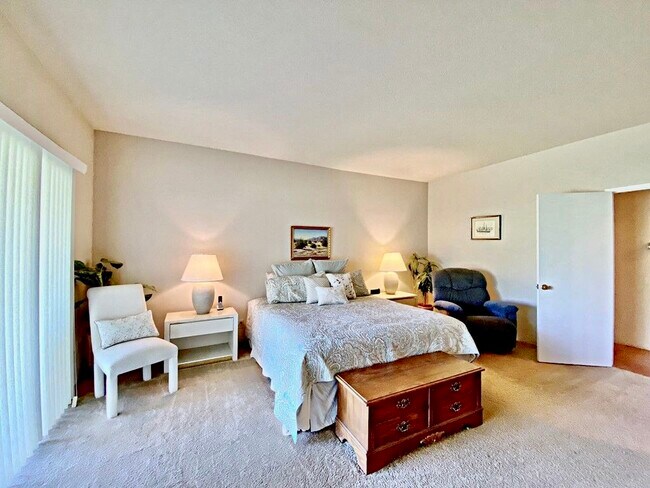 Building Photo - 363 Desert Falls Dr E
