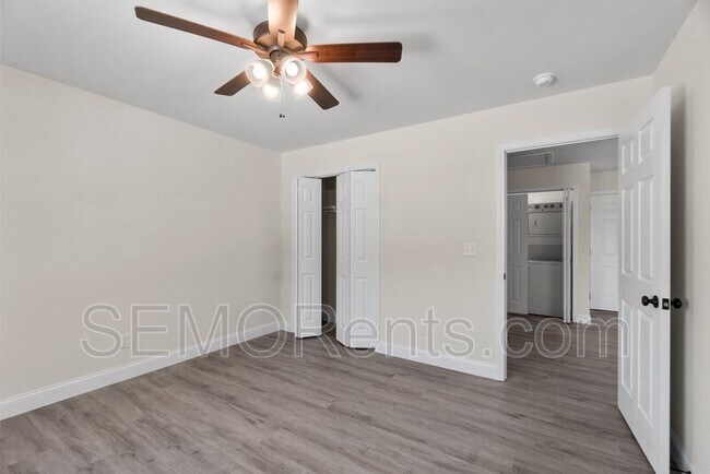 Building Photo - 222 Coles Hl