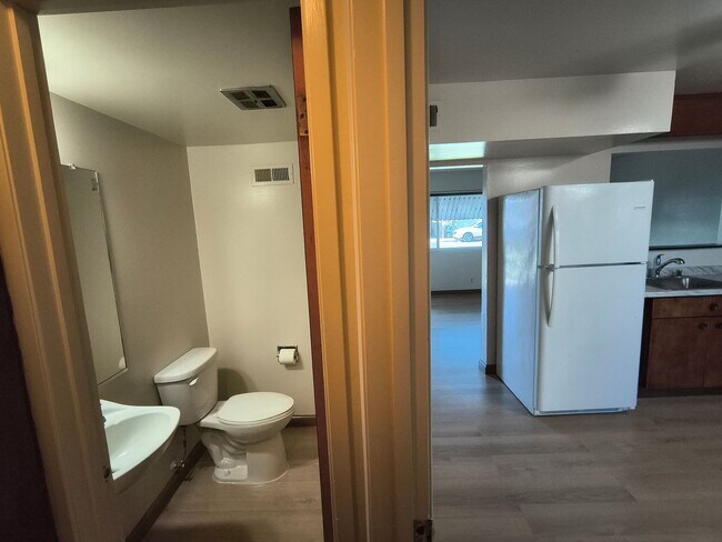 Building Photo - EBN T 22274 - 22278