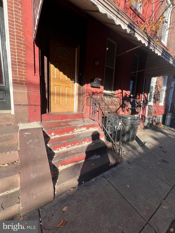 Building Photo - 1709 W Montgomery Ave