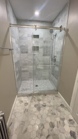 Building Photo - 82 Phillips St