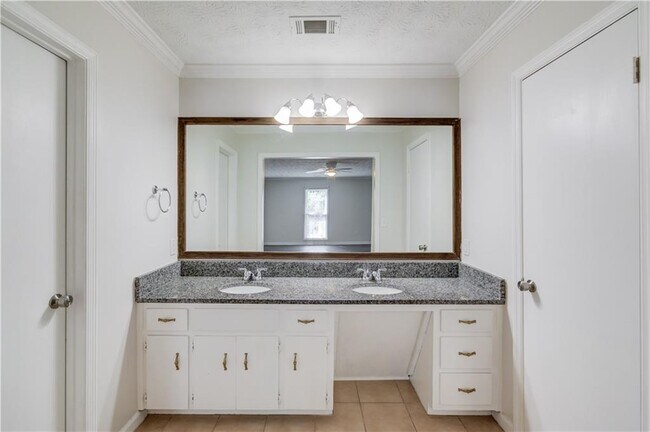 Building Photo - 4905 Wade Valley Way
