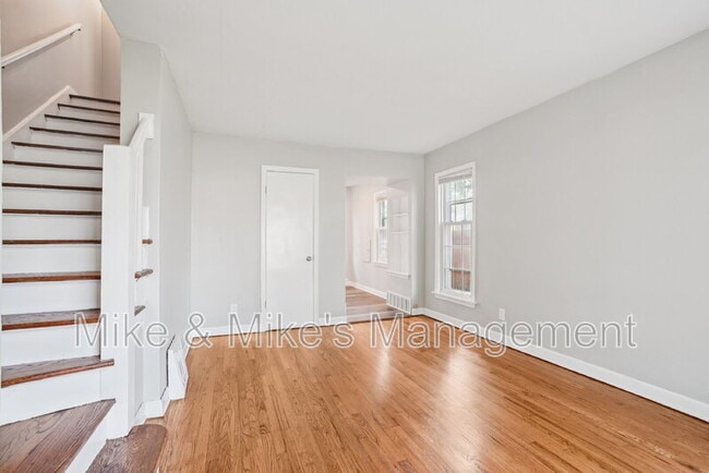 Building Photo - 3860 S Brust Ave