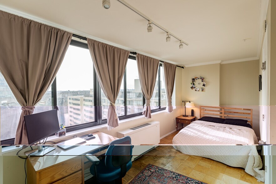 Building Photo - 2030 F St NW