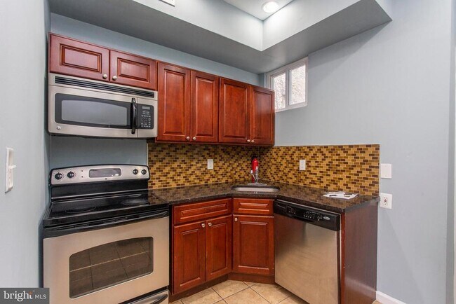 Building Photo - 2016 N 18th St