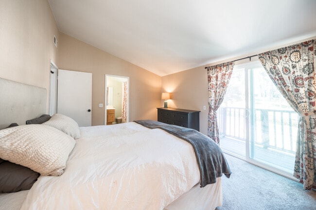 Building Photo - 1808 Cottonwood Ave