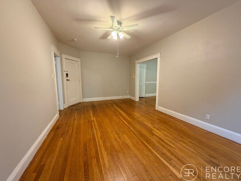 Building Photo - 1 Gray St