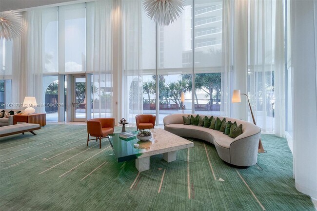 Building Photo - 16901 Collins Ave