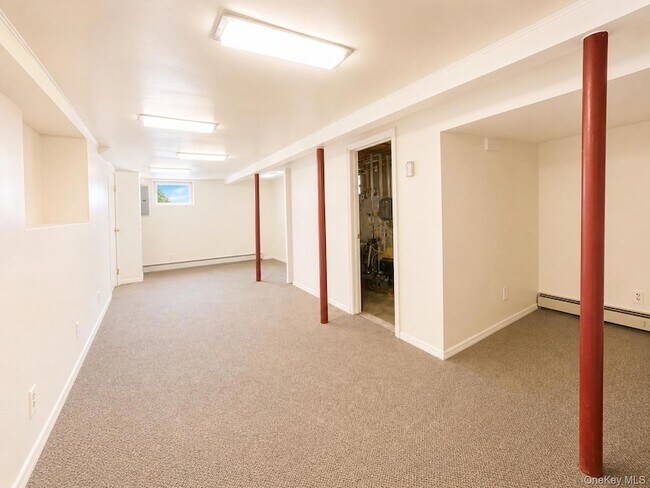 Building Photo - 36 Forest Dr