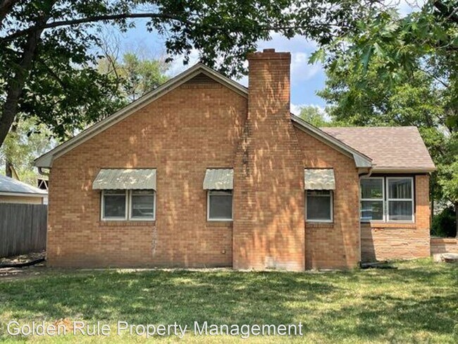 Building Photo - 3 br, 2 bath House - 120 E Ave F