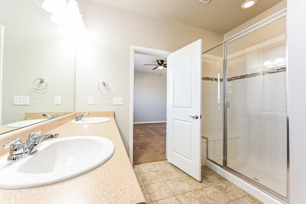 Building Photo - 2226 Summerhill Dr