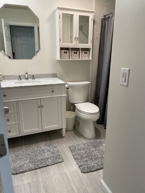 Upstairs Full Bath - 3320 Lochinvar Ave