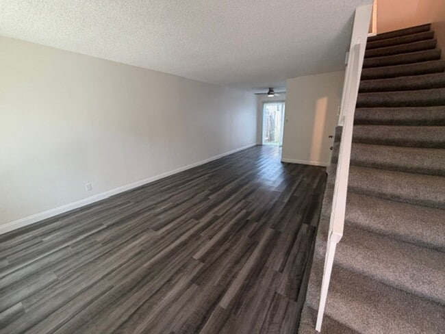 Building Photo - 327 Molino Ave