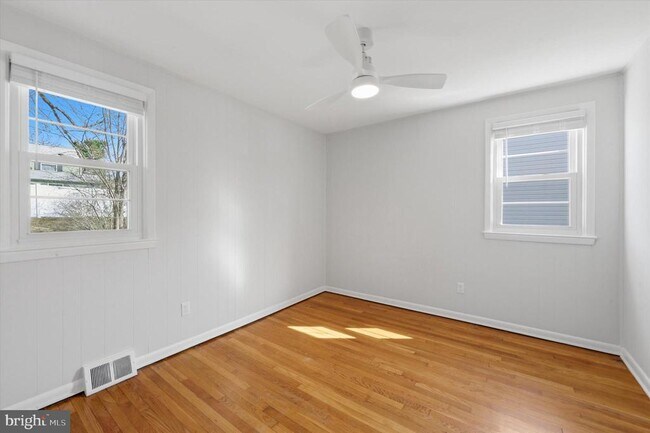 Building Photo - 107 Alders Dr