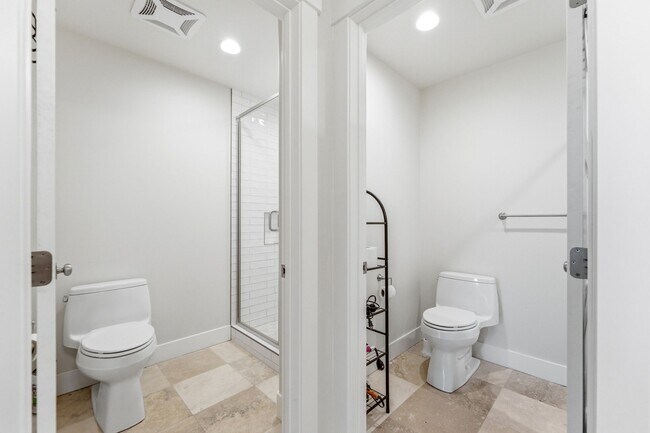 Building Photo - 415 E Earl St