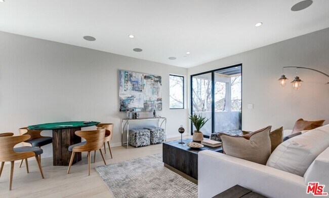 Building Photo - 4429 Tujunga Ave