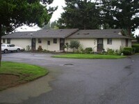 Building Photo - 1724 Grove St