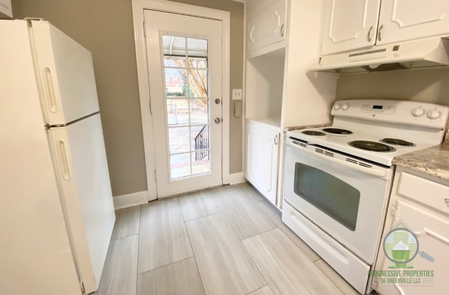 Building Photo - 22 Springfield Ave