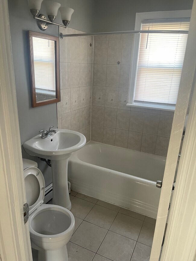 Building Photo - 4812 New Hampshire Ave NW