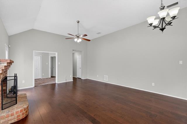 Building Photo - 505 Picketts Dr