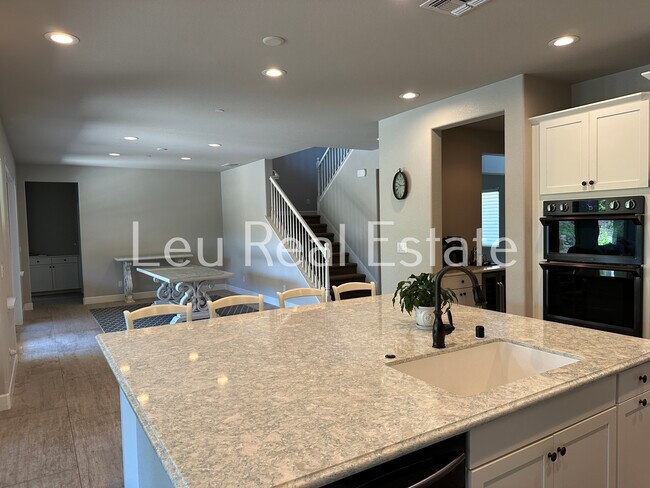 Building Photo - 5256 Florentino Lp