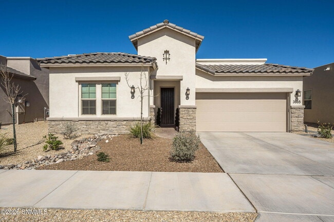 Building Photo - 3865 Jericho St