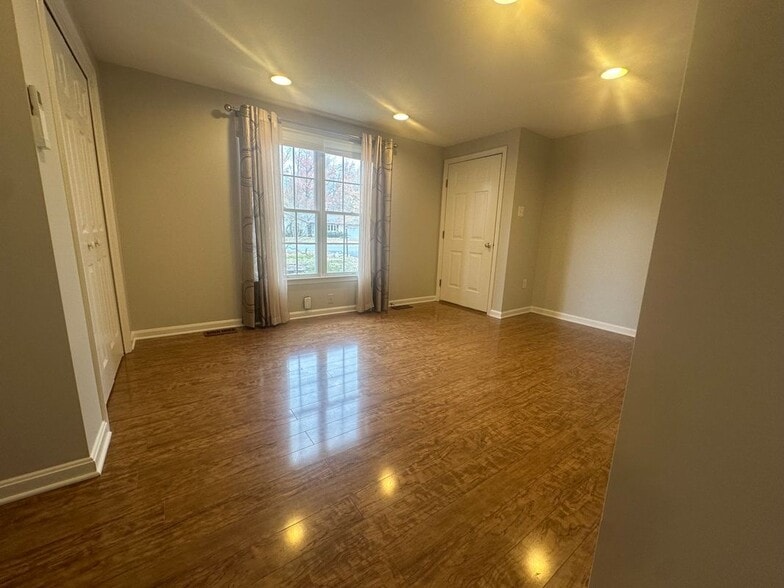 Building Photo - 804 Mason Rd