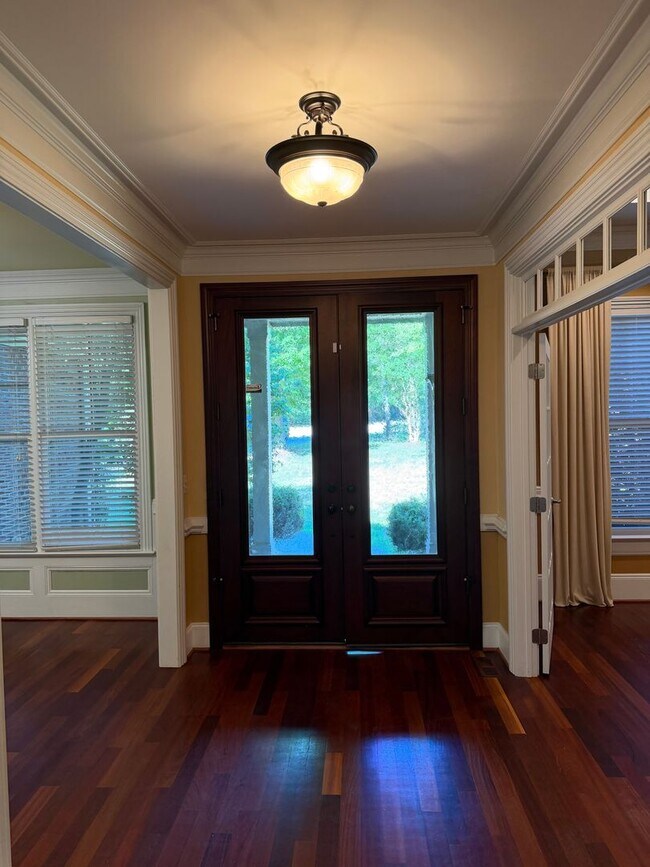 Building Photo - Luxury Living: 4 Bedroom home in Chapel Hill w/ spacious interior | 2 Year Lease Term