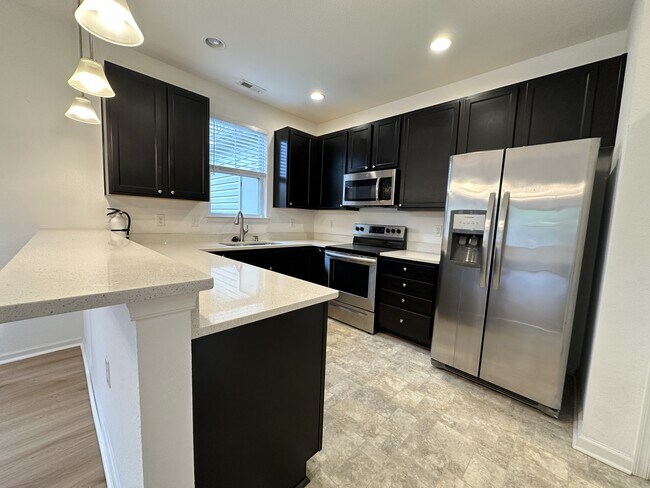 Building Photo - 2802 Rowling Wy