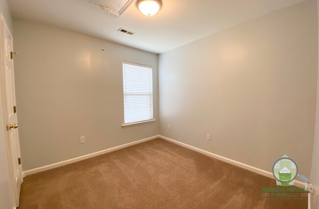 Building Photo - 103 Maycox Ct