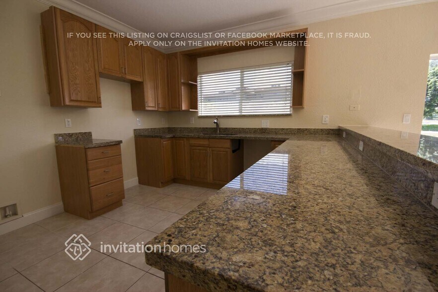 Building Photo - 4551 NW 36th Ct
