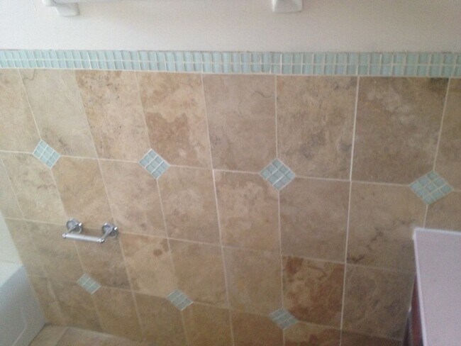 Building Photo - 3-Bedroom, 2-Bathroom single-family home brick construction