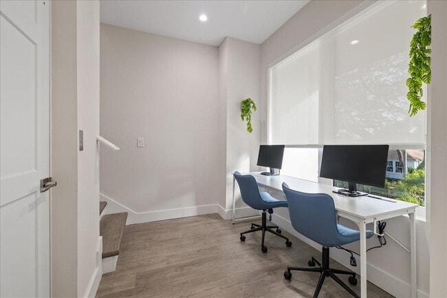 Building Photo - 623 Petit Wy