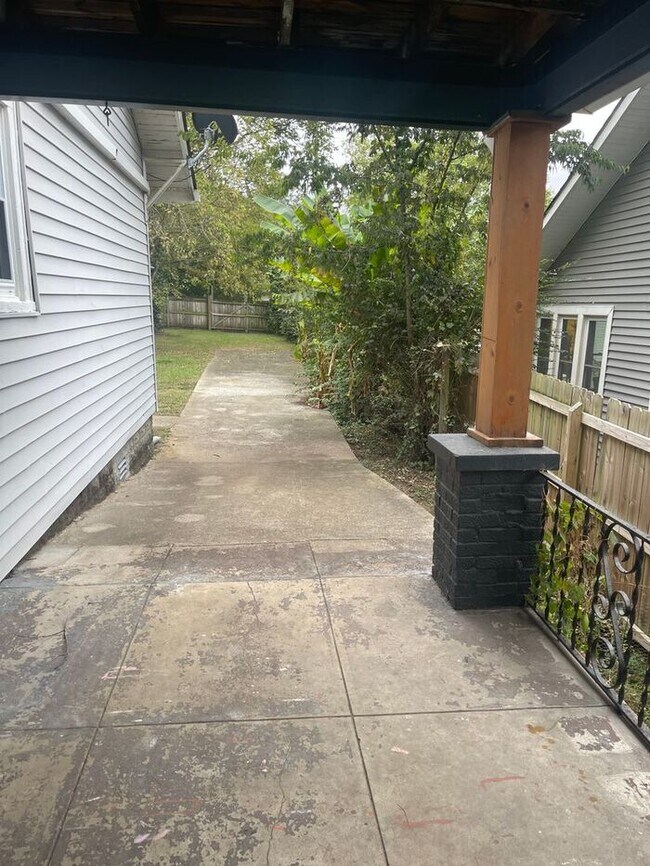 Building Photo - East Nashville Simgle Family Home